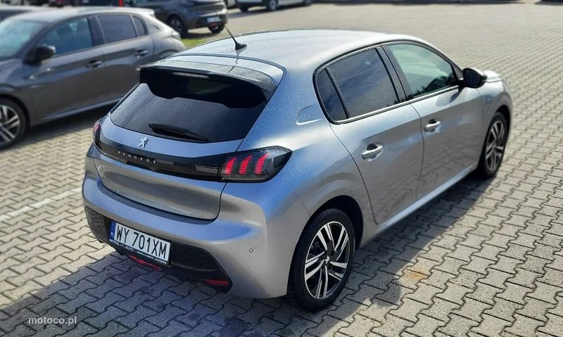 Peugeot 208 32