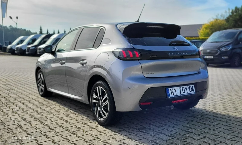 Peugeot 208 7