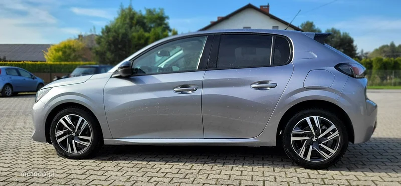 Peugeot 208 8