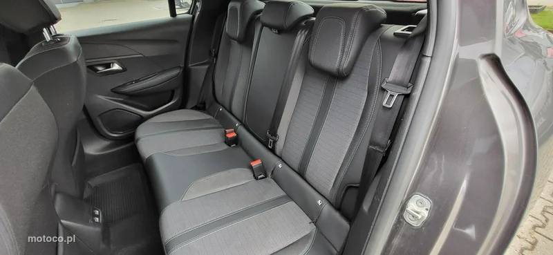 Peugeot 208 11