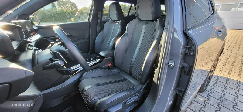 Peugeot 2008 7