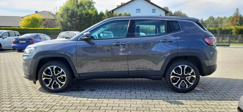 Jeep Compass 8