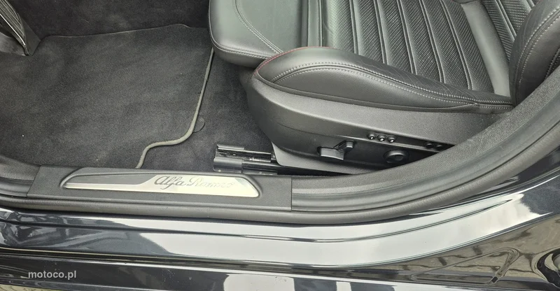 Alfa Romeo Giulia 14