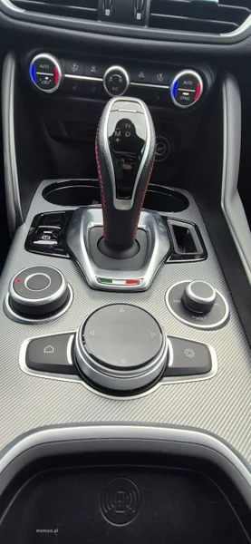 Alfa Romeo Giulia 21