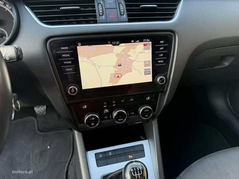 Skoda Octavia III 17