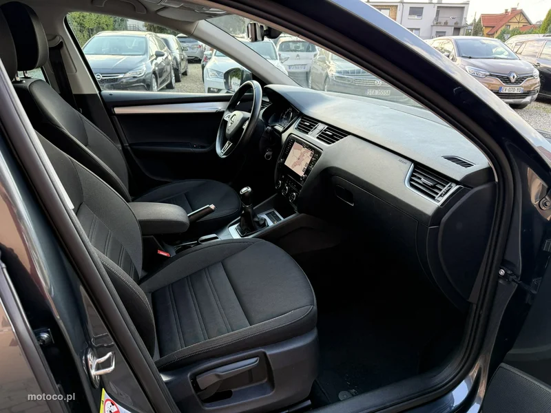 Skoda Octavia III 25
