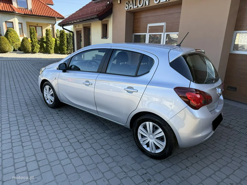 Opel Corsa E 9