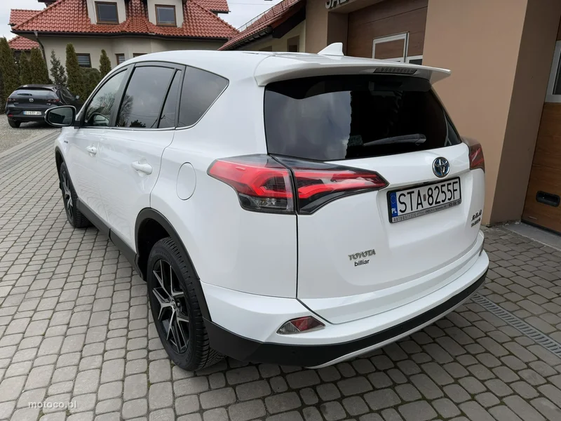 Toyota RAV 4 XA40 9