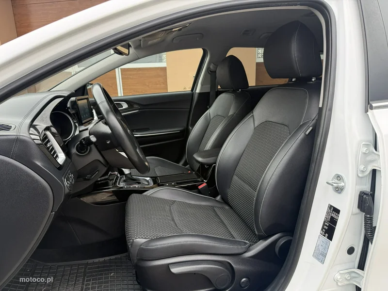 Kia Cee'd 24