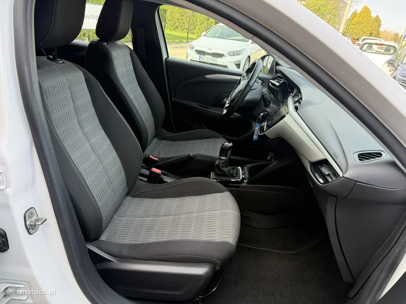 Opel Corsa F 22