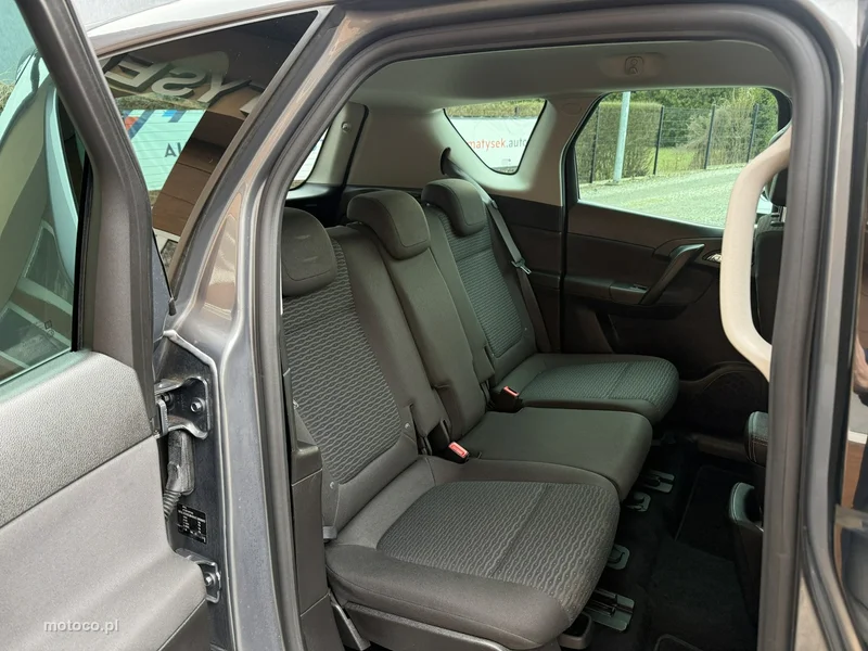 Opel Meriva B 22