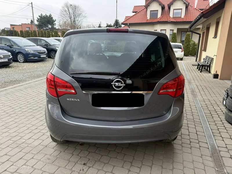 Opel Meriva B 8