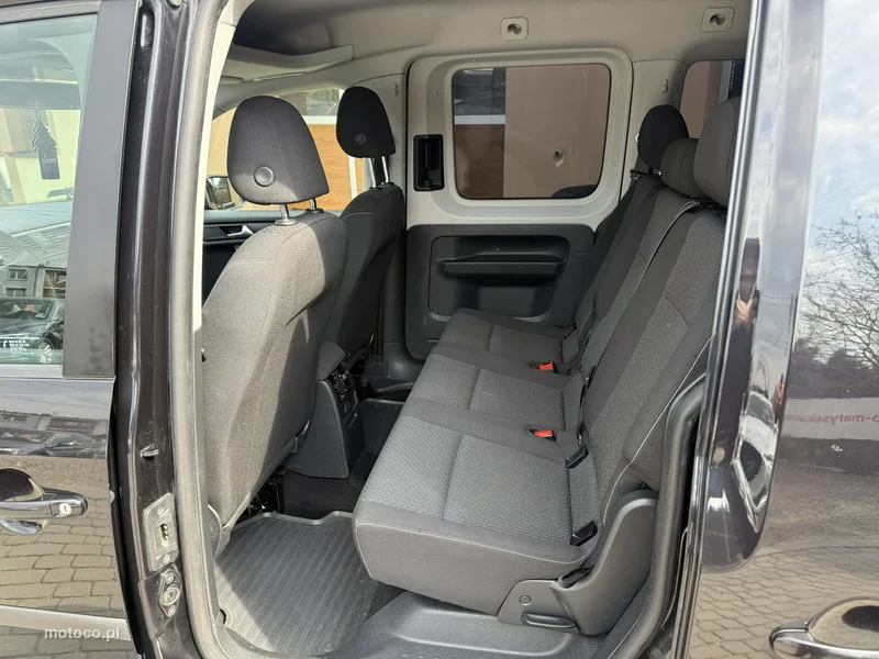 Volkswagen Caddy IV 23