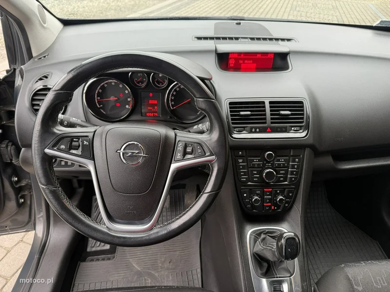 Opel Meriva B 15