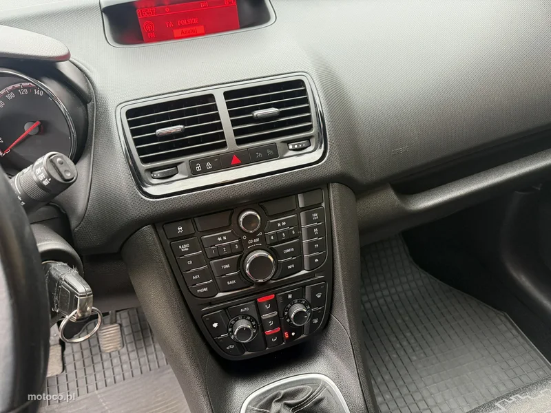 Opel Meriva B 17