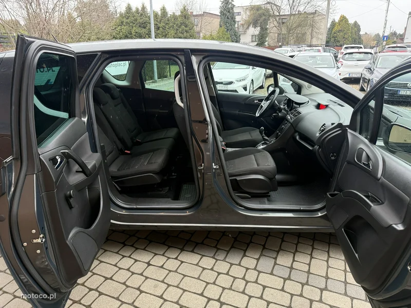 Opel Meriva B 21