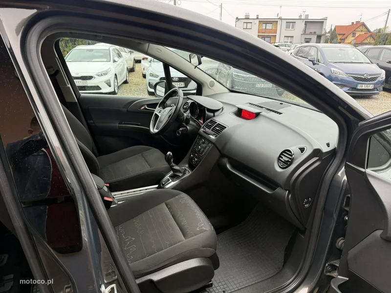 Opel Meriva B 23