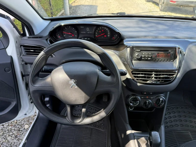 Peugeot 208 15