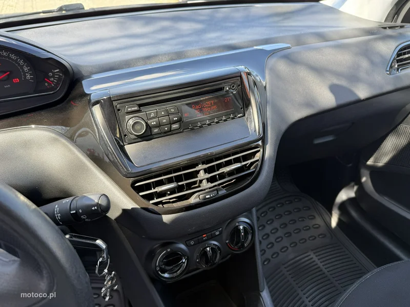 Peugeot 208 16