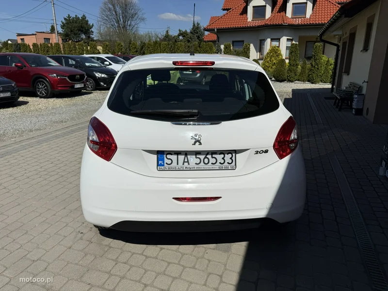 Peugeot 208 8