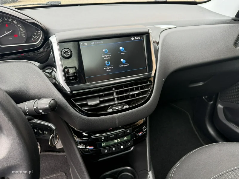 Peugeot 208 17