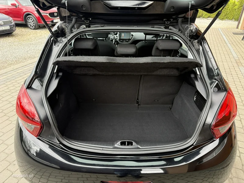Peugeot 208 27