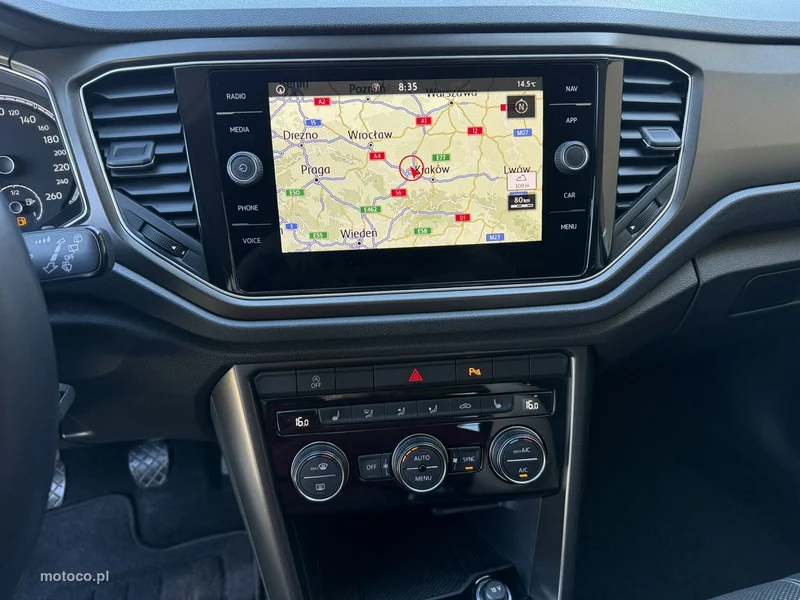 Volkswagen T-Roc A1 17