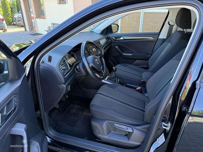 Volkswagen T-Roc A1 19