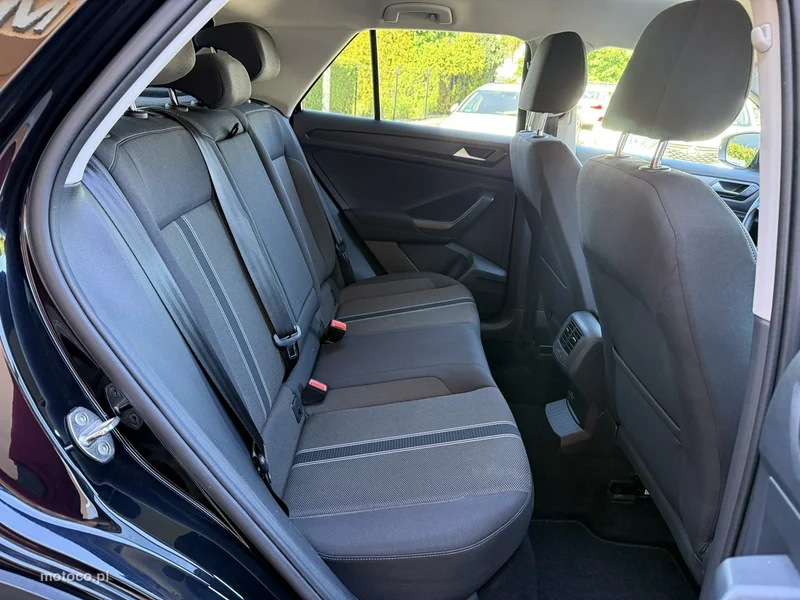 Volkswagen T-Roc A1 22