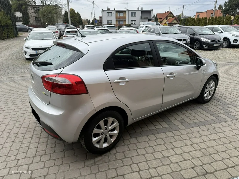 Kia Rio 6