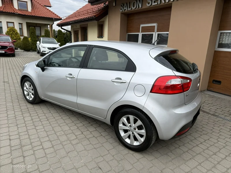 Kia Rio 9