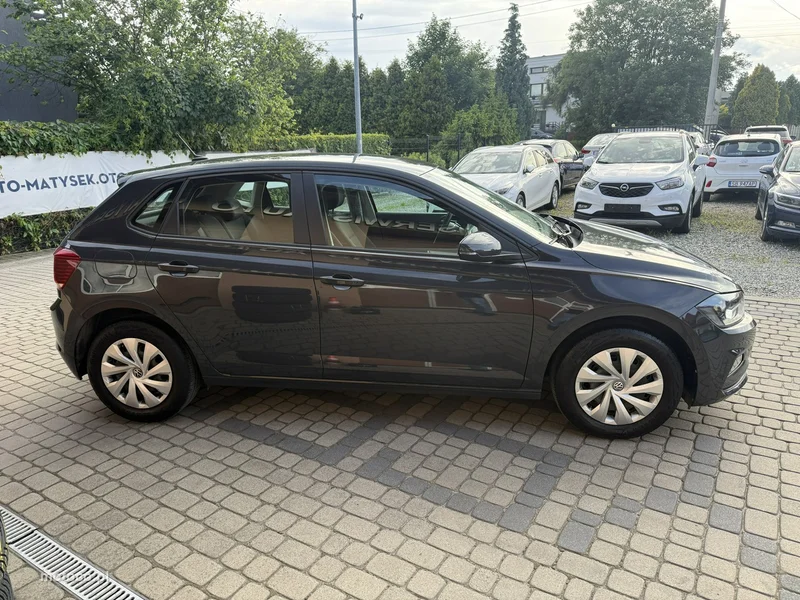 Volkswagen Polo VI AW 5