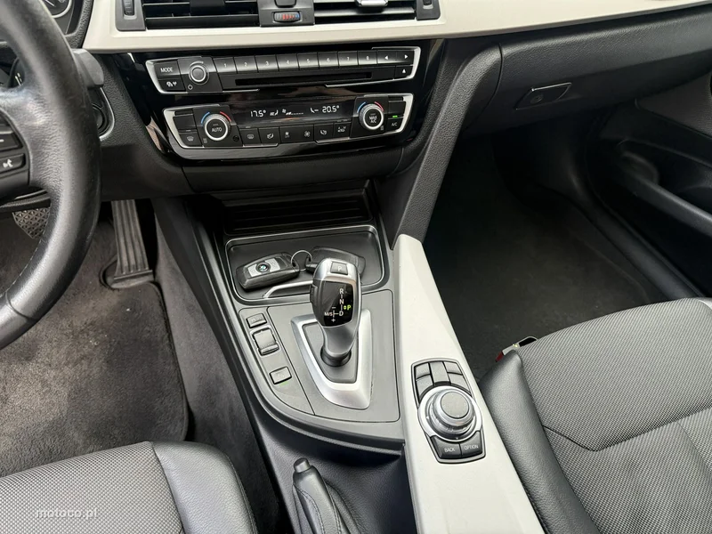 BMW Seria 3 F30 3GT 16