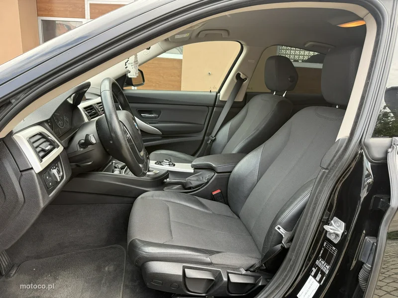 BMW Seria 3 F30 3GT 19