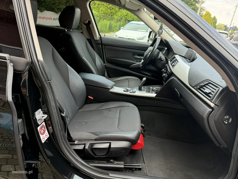 BMW Seria 3 F30 3GT 21