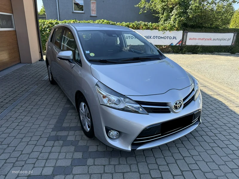 Toyota Verso 3