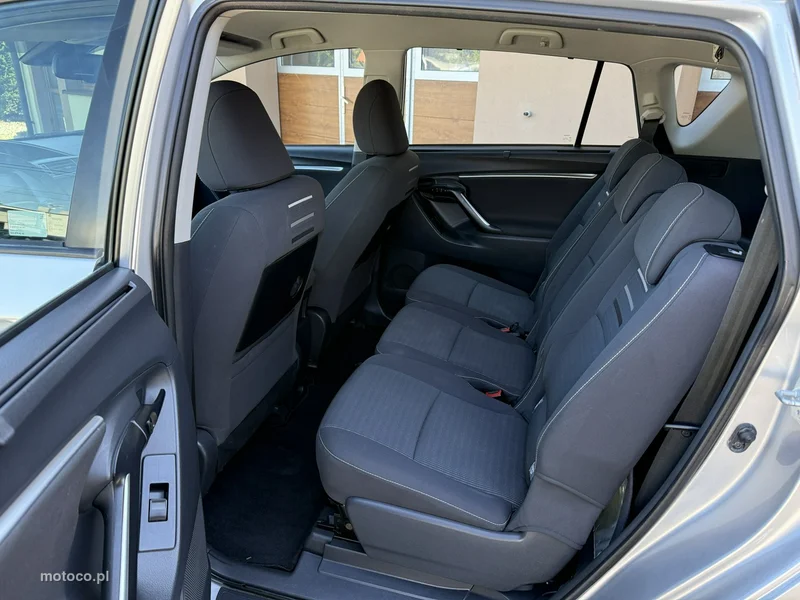 Toyota Verso 23