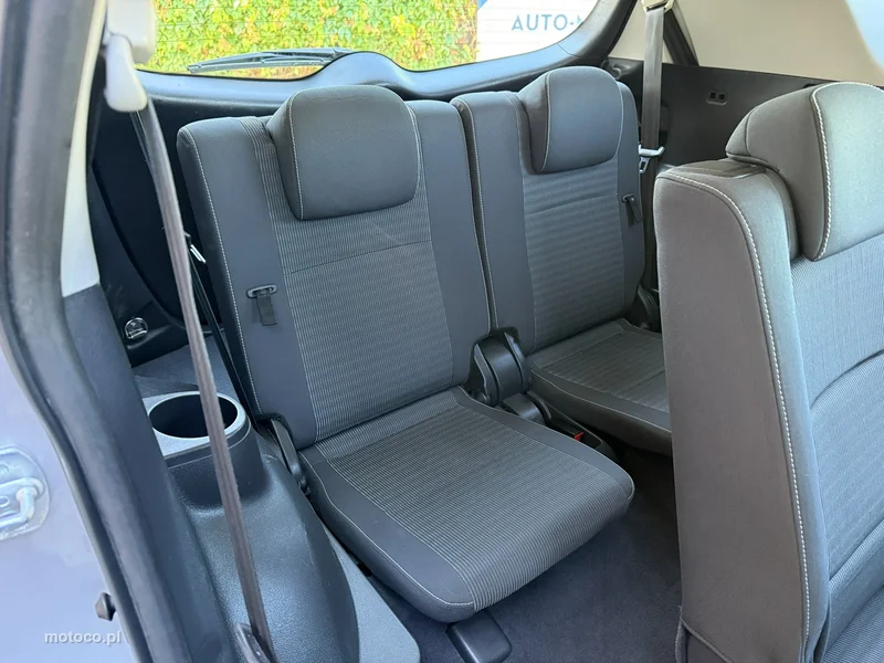 Toyota Verso 26