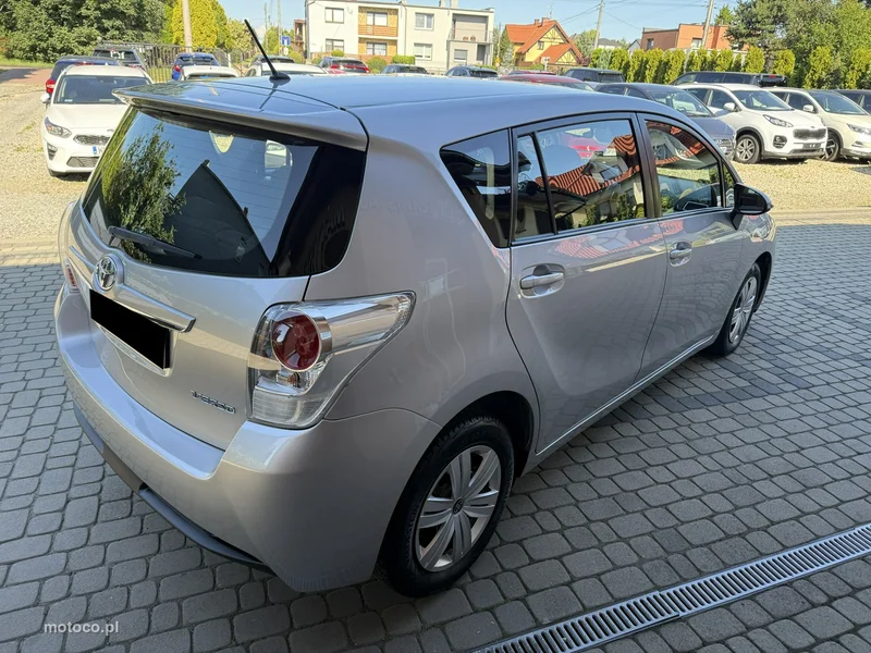 Toyota Verso 6
