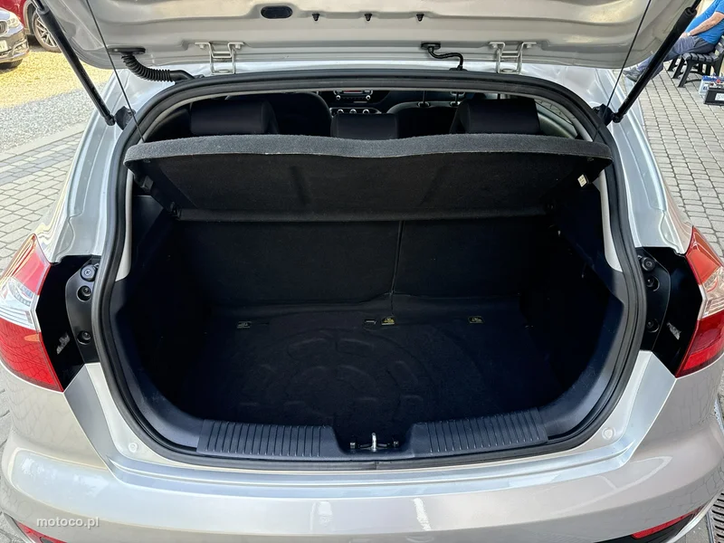 Kia Rio 24