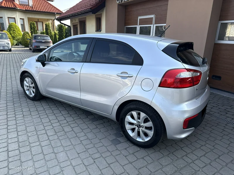Kia Rio 10