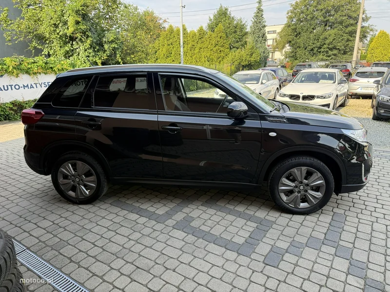 Suzuki Vitara 5