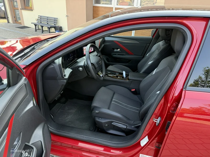 Opel Astra L 25