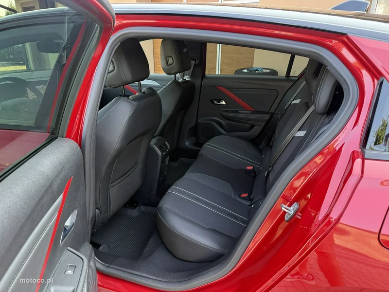 Opel Astra L 29