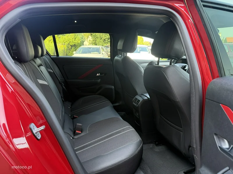 Opel Astra L 30