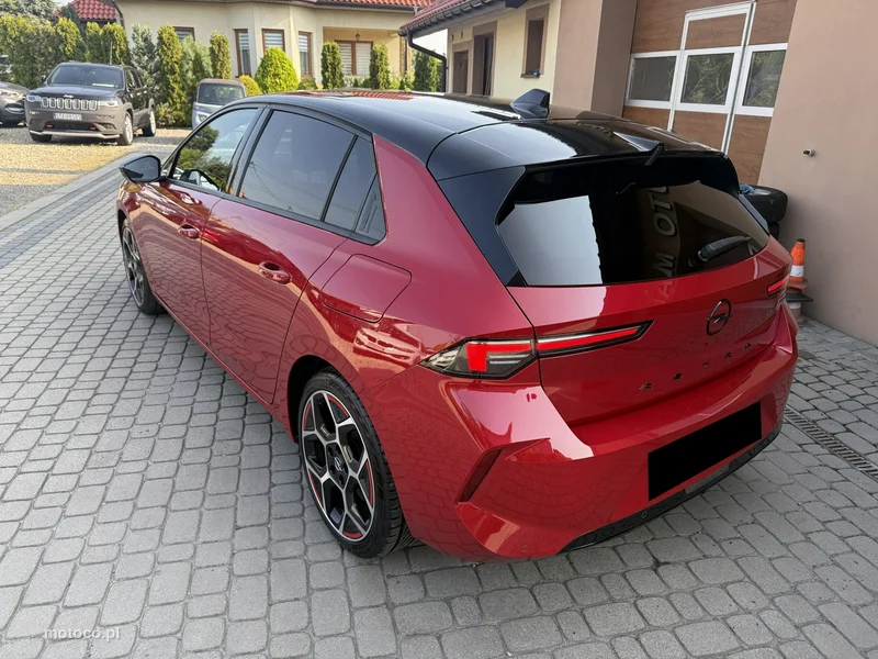 Opel Astra L 9