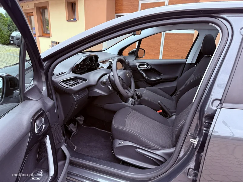Peugeot 208 21