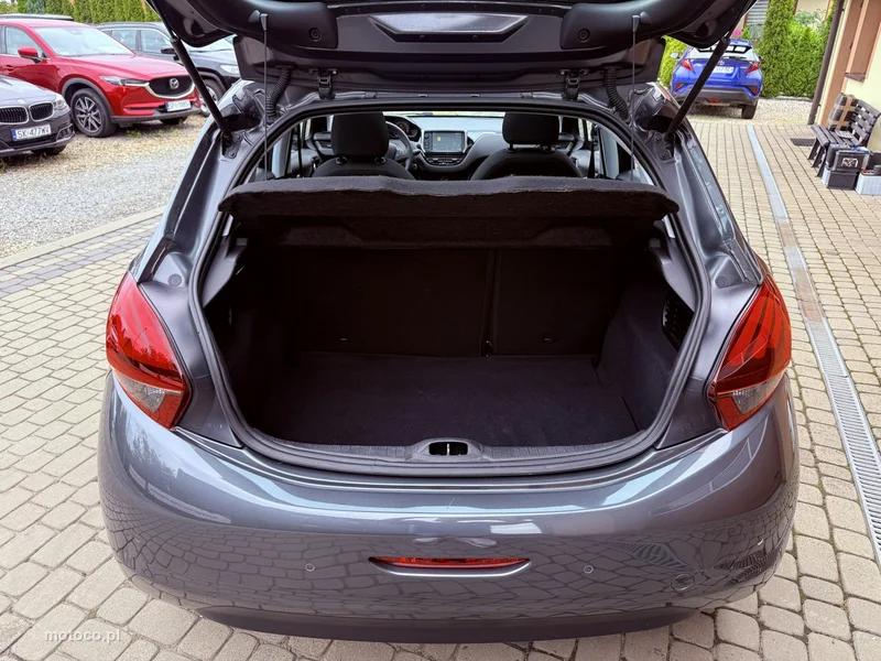 Peugeot 208 27