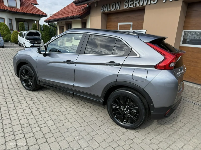Mitsubishi Eclipse Cross 10