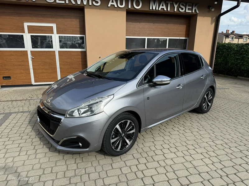 Peugeot 208 12